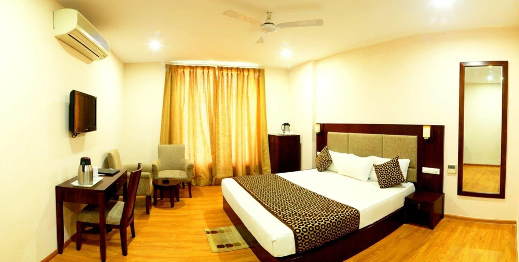 Hotel Royal Palm - A Budget Hotel In Udaipur Exterior foto